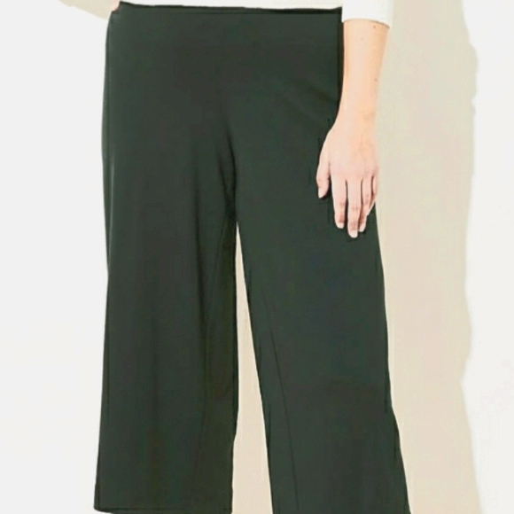 J. Jill Pants - J.JILL wide leg crop knit pant elastic waist capri